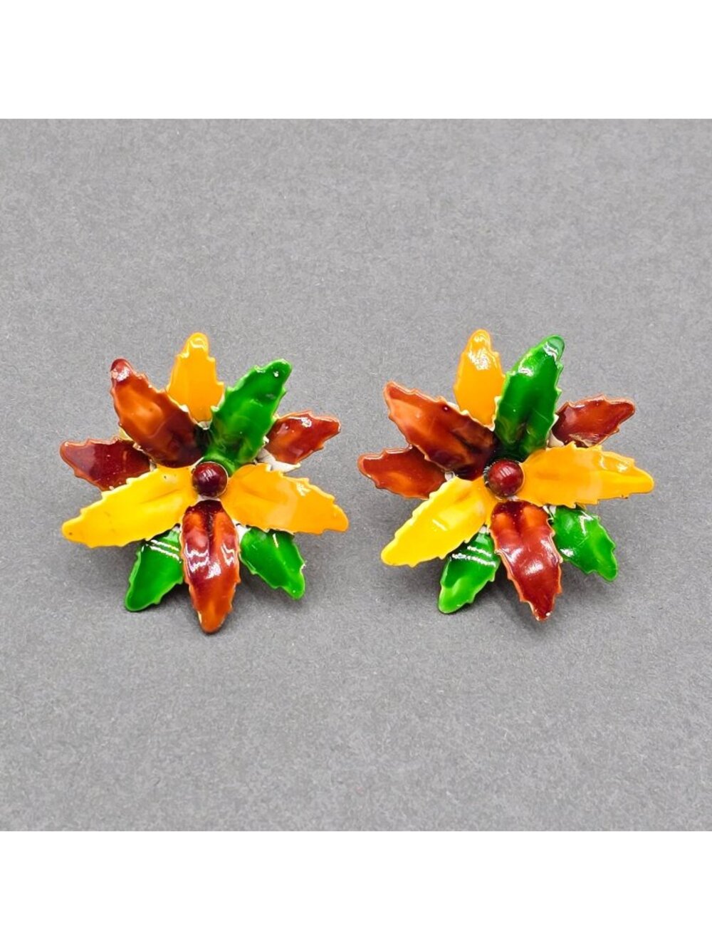 Vintage Lisner Enamel Poinsettia Clip On Earrings Mid-Century Floral Jewelry
